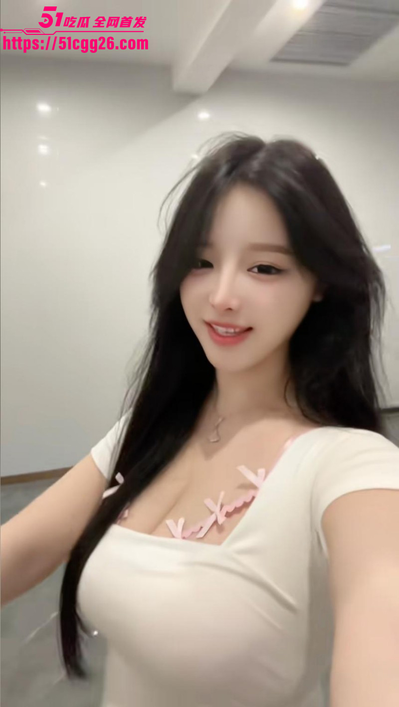 抖音网红兔兔baby与金主裸聊自慰04