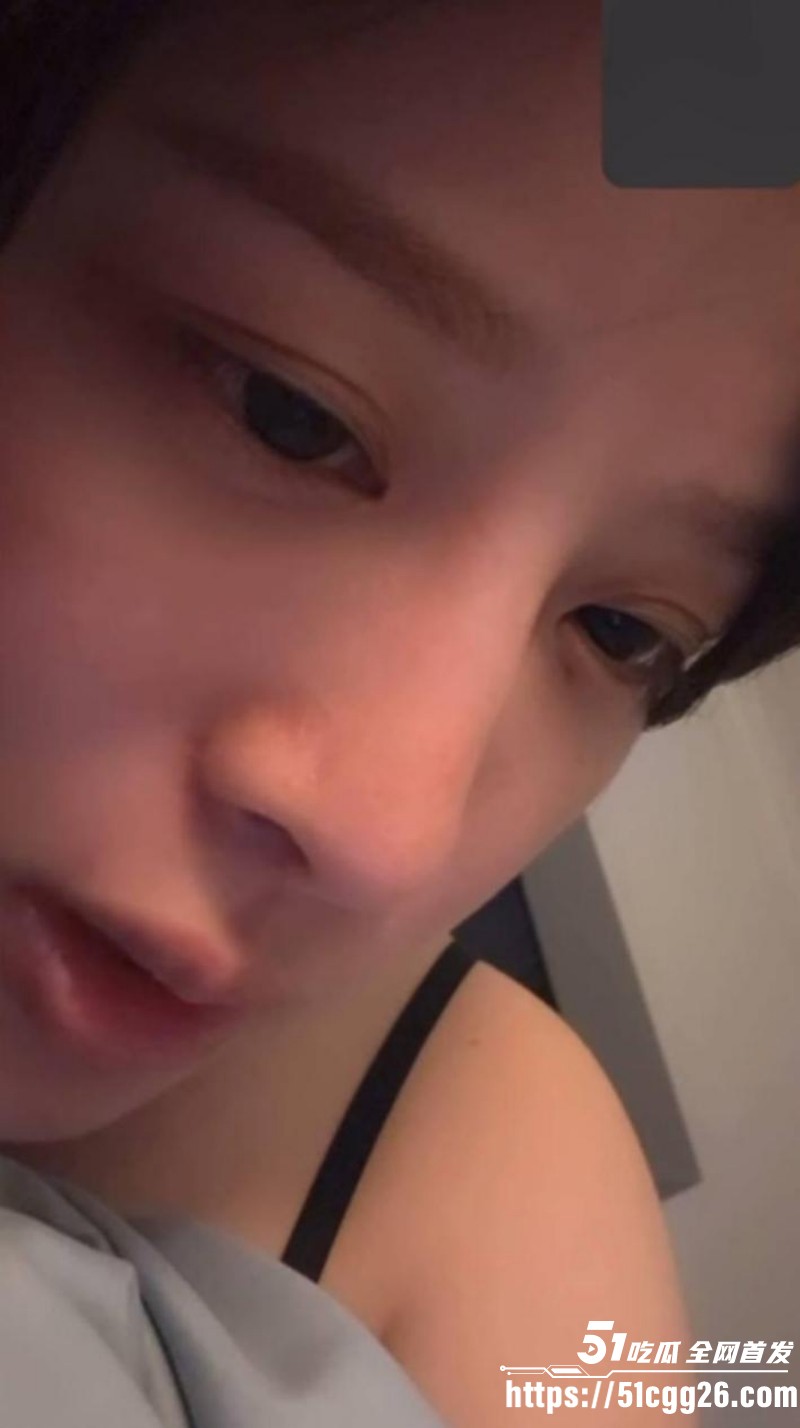 抖音网红兔兔baby与金主裸聊自慰08