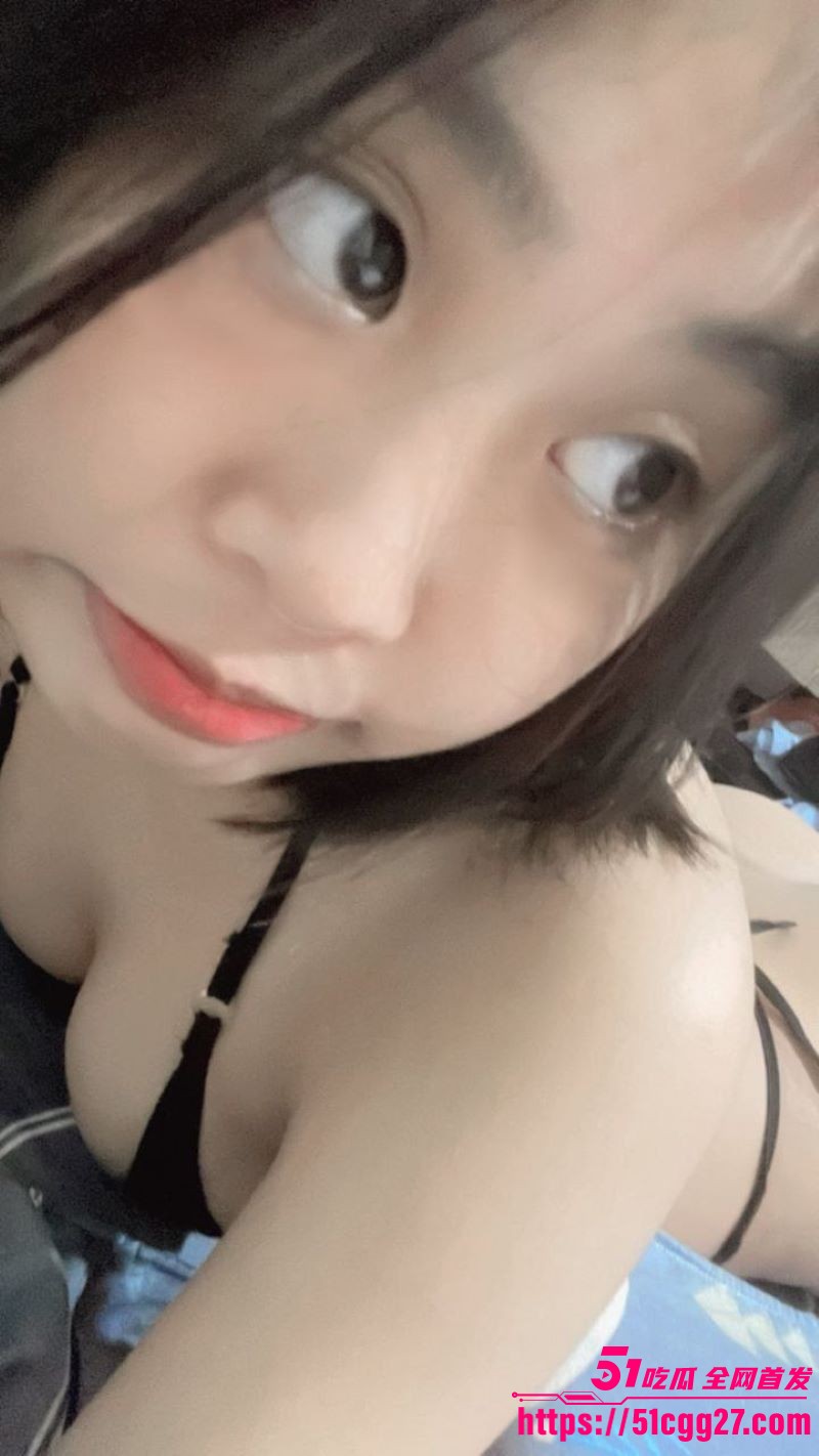超可爱短发妹子道具自慰惨遭男友泄密 2