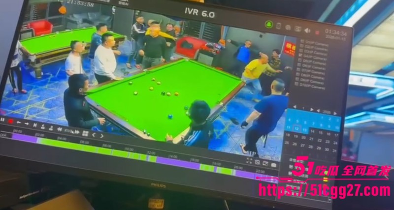 海南琼海某乡镇台球厅打架视频流出 十几名大汉互殴现场乱作一团 场景猛烈堪比古惑仔  5
