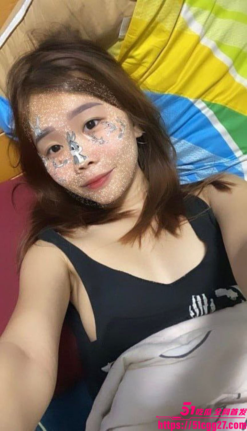 20岁大学女友陈依芮自拍无套做爱视频 3