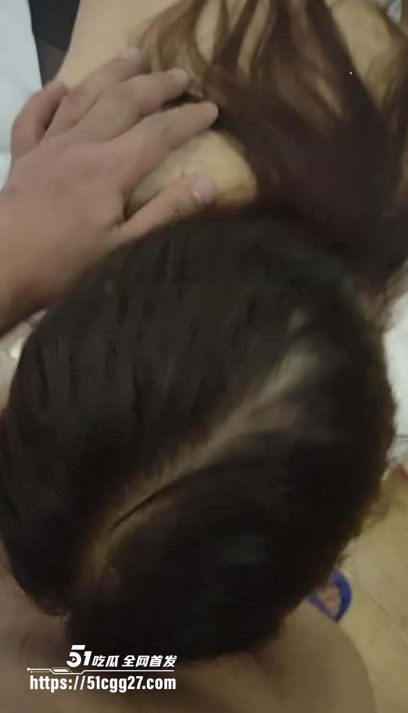 大胸嫂子会喷水4