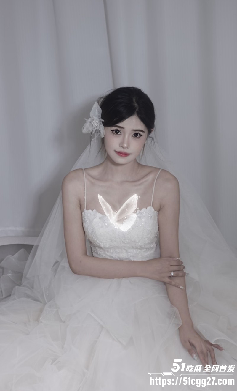 乱伦大神 大胸妹妹会喷奶 给老妹一场婚纱梦 老妹还我一场激情的奶水盛宴！