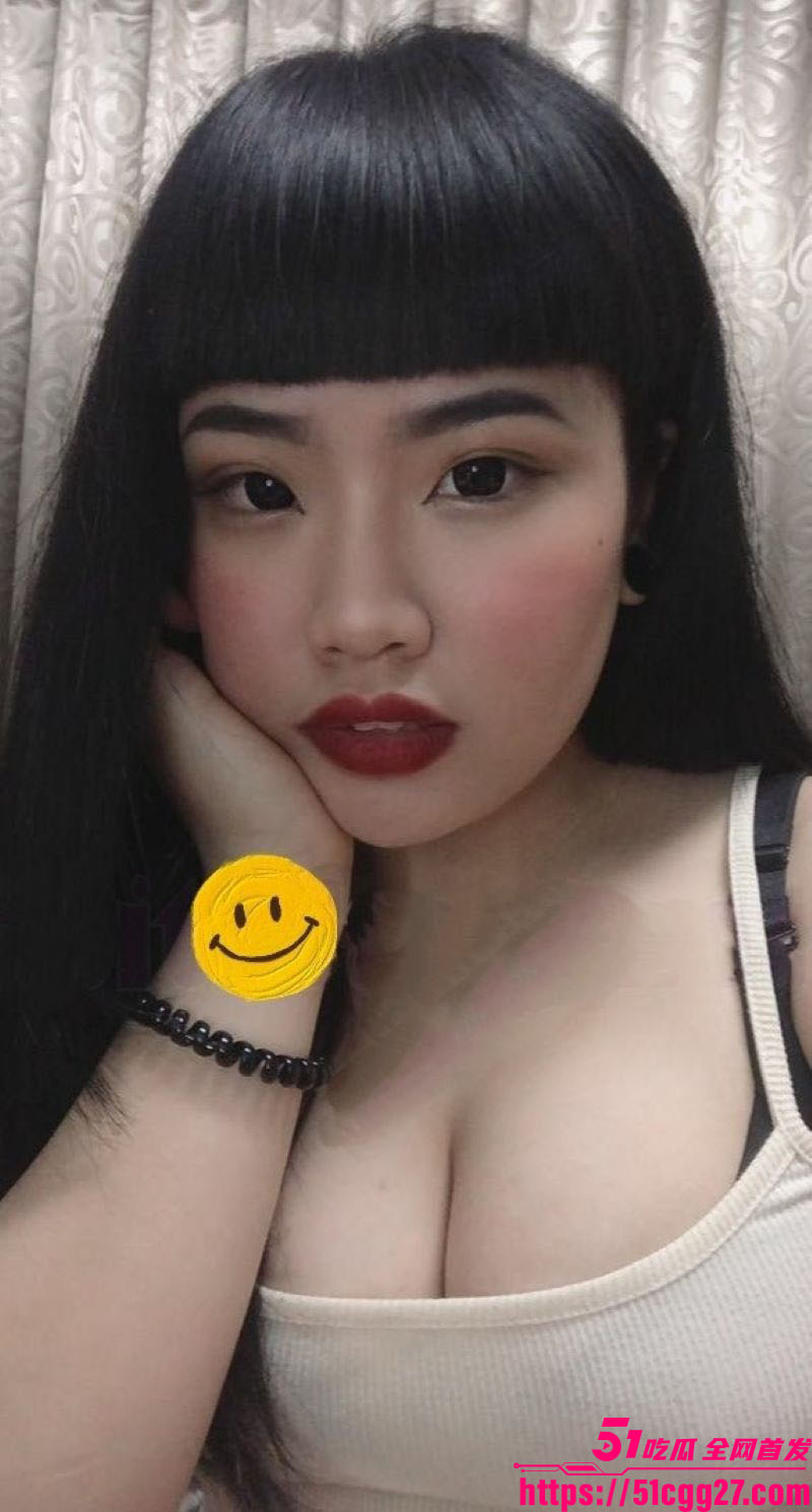 巨乳齐刘海微胖小母狗网调视频曝光 2