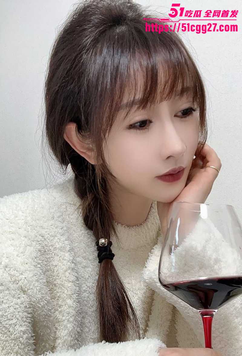高冷反差车模维可娜性爱视频流出 4 拷贝