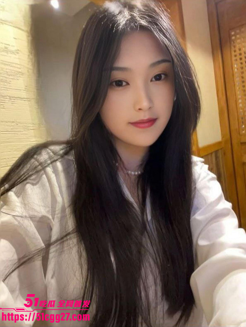 广东反差学生妹裸贷曝光！欠款被迫给金主拍摄大尺度视频 粉嫩骚穴道具猛插自慰 画面骚态尽显！