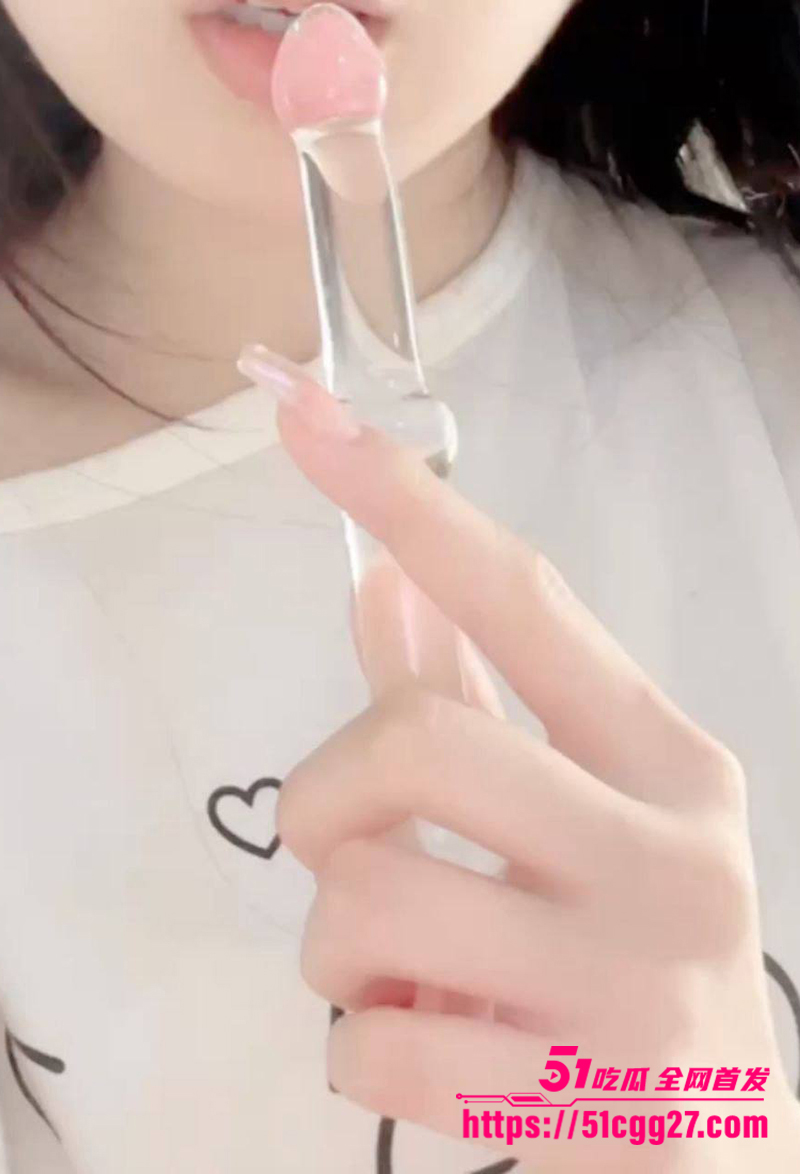双马尾少萝 雪花妹妹 付费福利 绝世粉嫩白虎穴一触即喷 花式玩弄浪到飞起 纯欲天花板直接崩坏！
