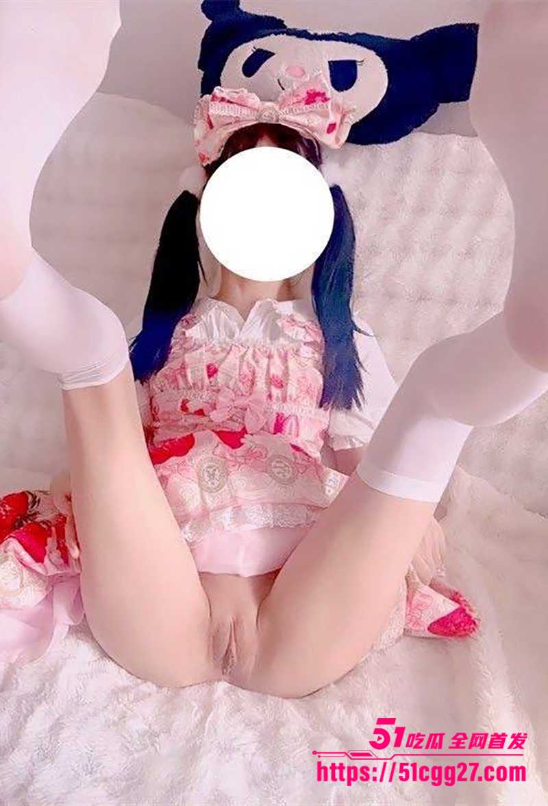 推特白嫩极品双马尾少萝雪花妹妹合集流出3拷贝