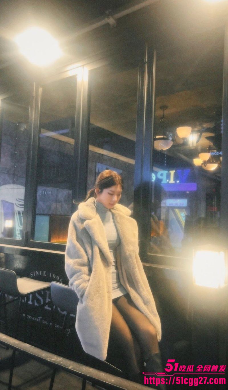 新加坡高颜值网美Yvonne不雅视频 7