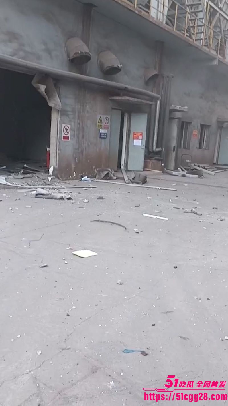 包头市包钢板材厂发生重大爆炸事故 2