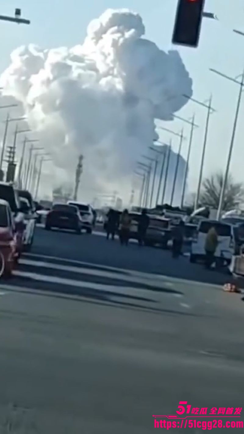 包头市包钢板材厂发生重大爆炸事故 3