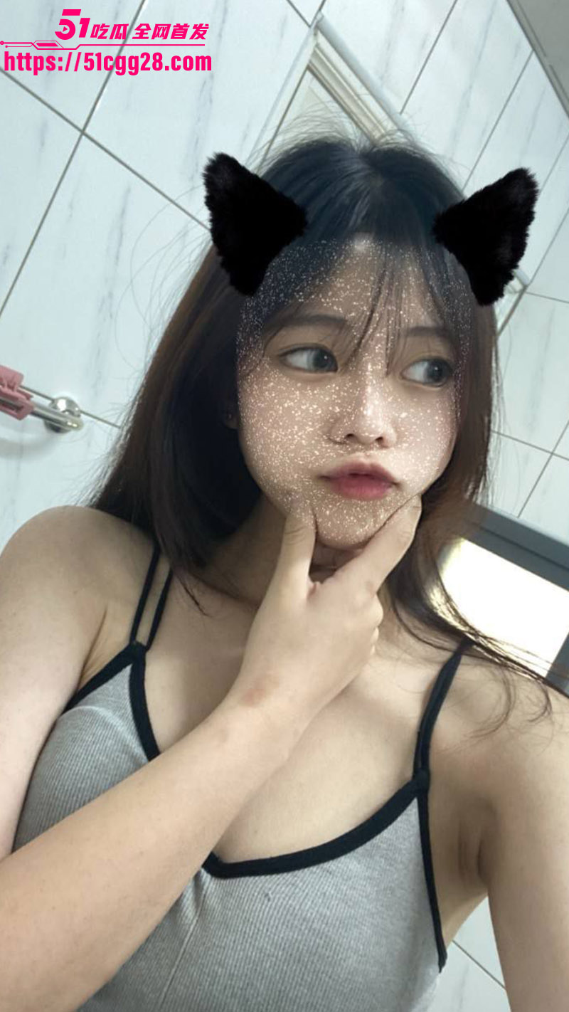 TikTok网红 FHGUHJJDGGG2