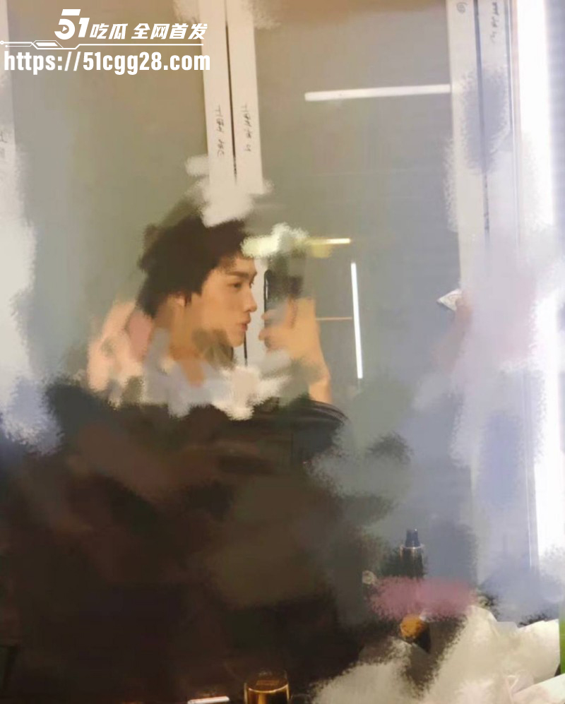 知名男演员展轩私下交往多个女友025