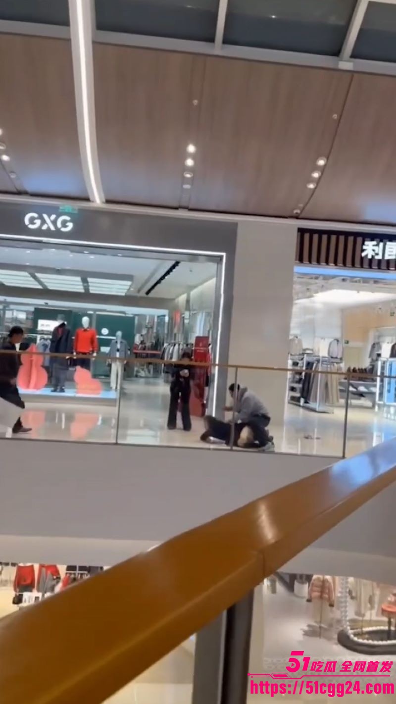 南昌万象城持刀行凶事件 3