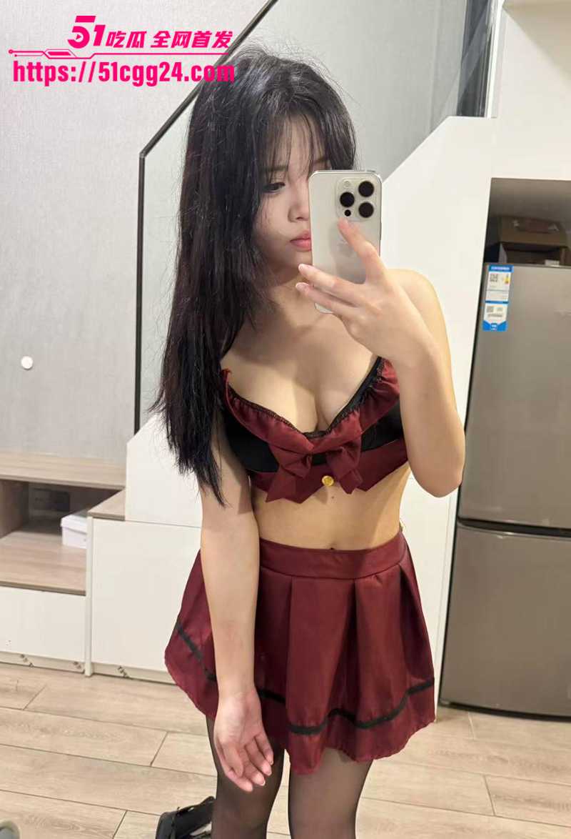 湖南精神小妹 欢欢 不雅视频流出 反差少女风骚入髓勾引约炮 骑乘榨精美乳狂摇 极品肉体火辣诱人！