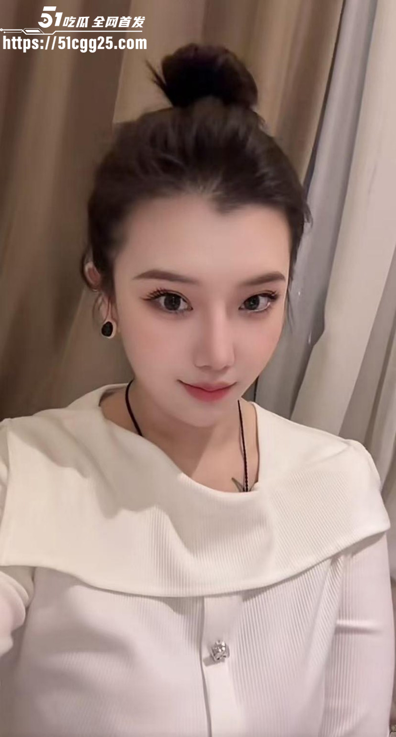 国产AV女优许诺上岸做贤妻良母06