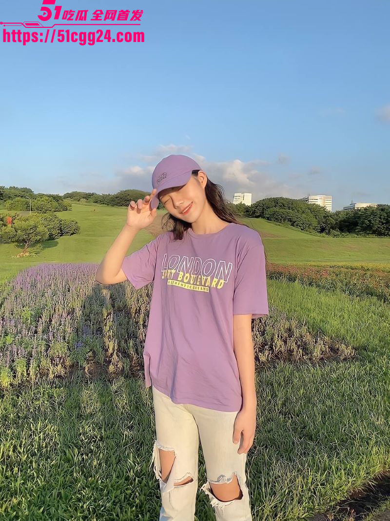 山东校花美女 黄薇薇 给男友拍自慰视频曝光 清纯大学生反差拉满 宿舍M字开腿粉嫩小穴手指狂扣 淫水拉丝！