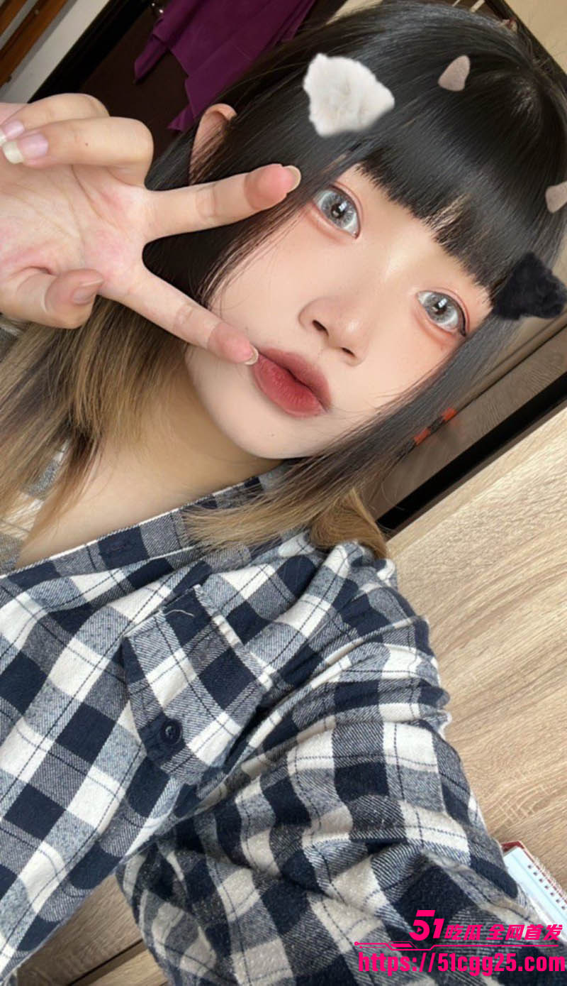 超漂亮淫妻自拍性爱视频曝光 小母狗口技高超深喉到底 黑硬奶头乳汁泛滥 令人血脉喷张！