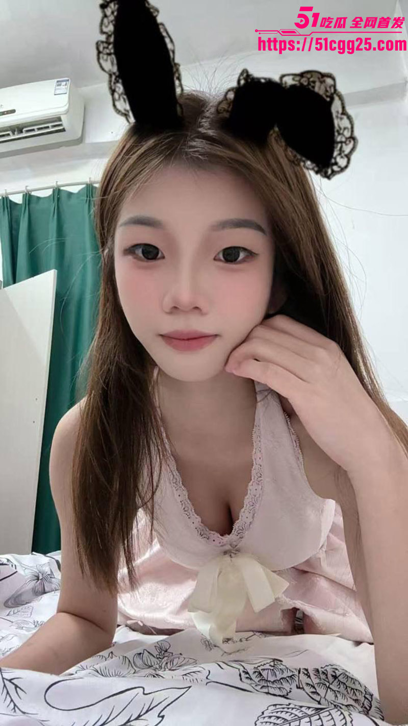 极品网黄 橙子 门槛福利视频勾引 老司机砸重金约炮狂干 主动乳交女上位狂扭翘臀 榨精到一滴不剩！
