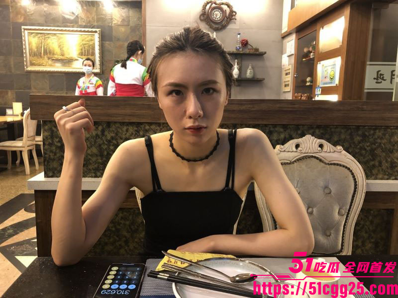 上海顶级名媛 王晓君 私拍性爱视频流出 高颜值S型身材诱惑拉满 白虎粉穴被后入狂操 浪叫连连！