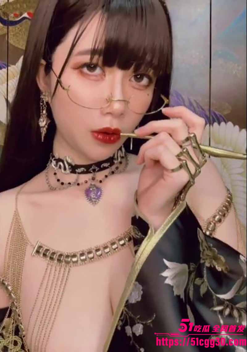 香港网黄海尔陛下Hieey擦边合集03