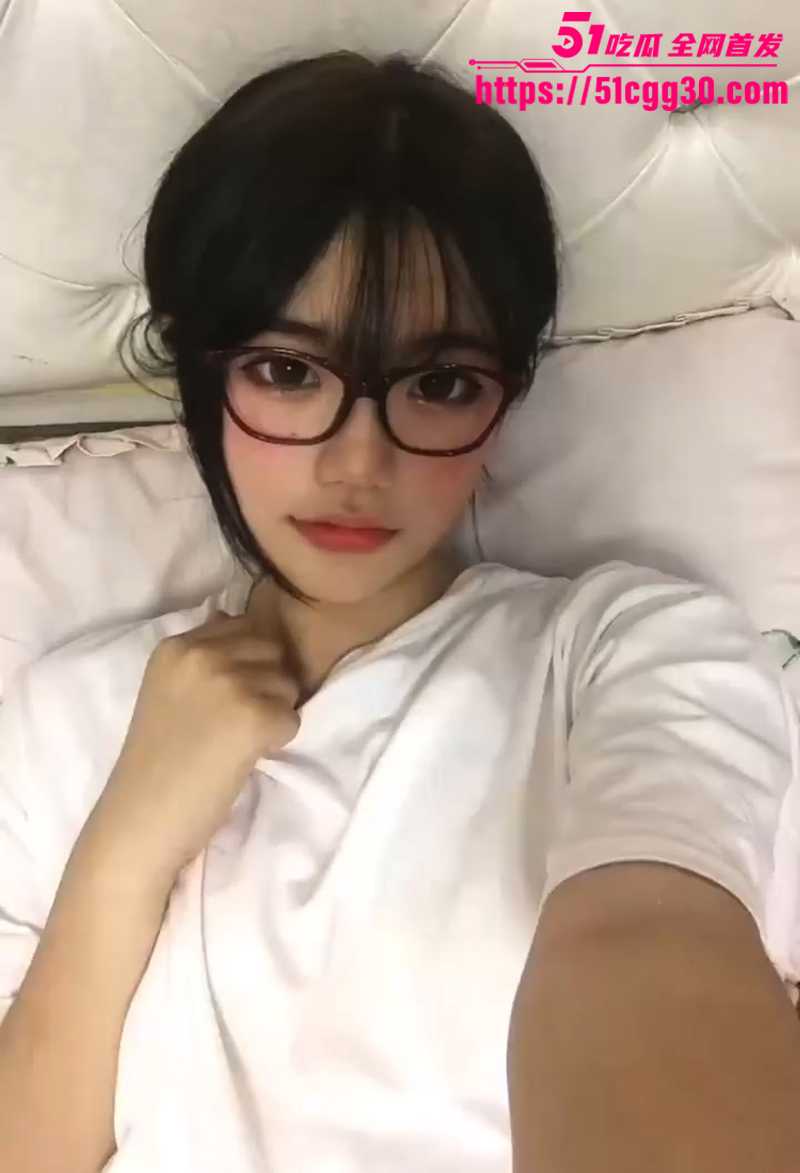网红校花在下小骚羊裸舞自慰合集流出3拷贝