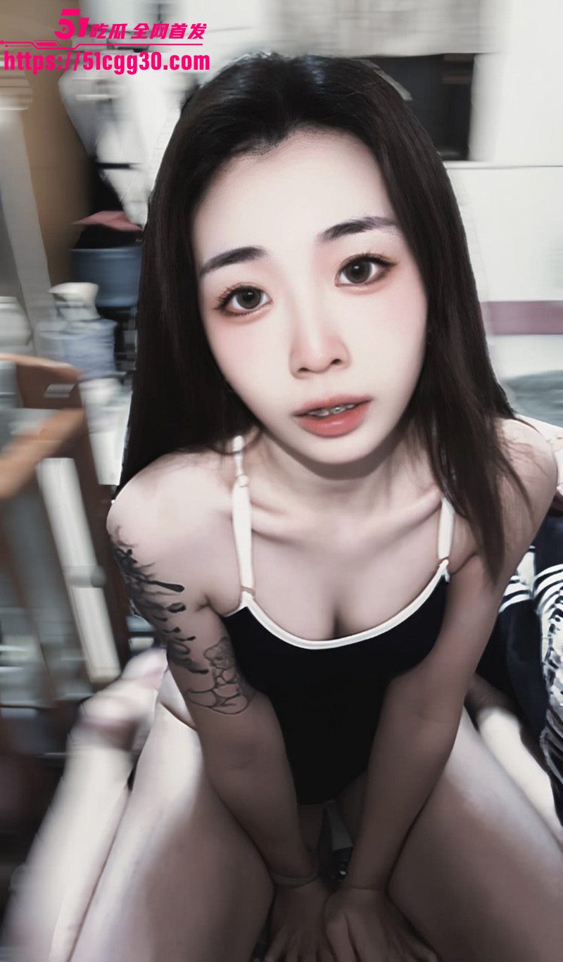 约炮大神爆操21岁纹身学妹黄欣柔！情趣女仆装丝袜加持诱惑十足 露脸深喉后入狂干 反差感直接拉满！