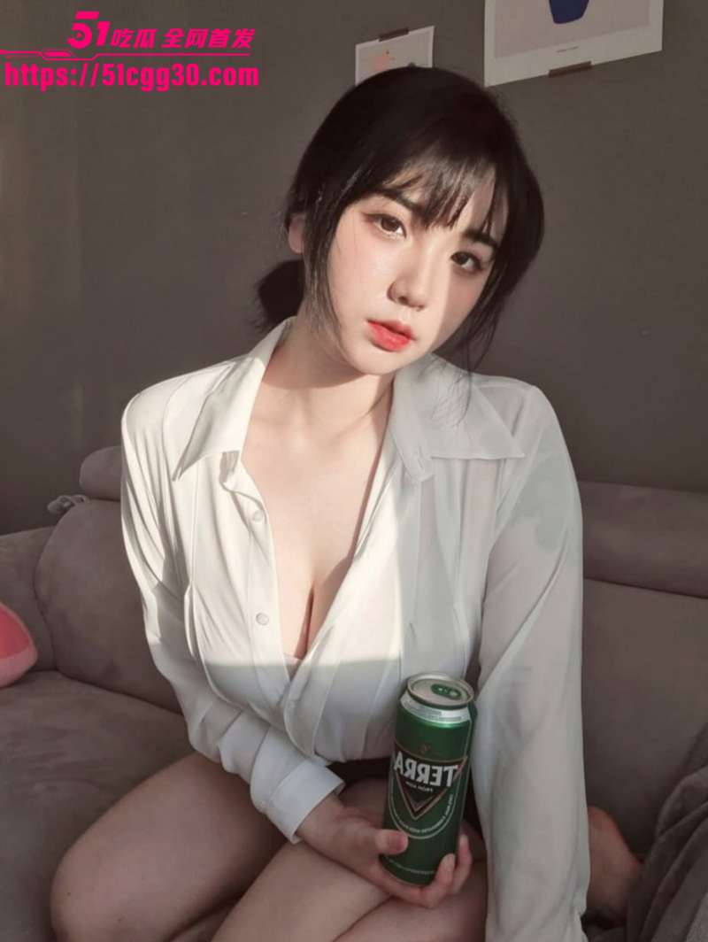 韩国无敌美少女 echih 擦边福利大曝光 顶级BBW身材巨乳肥臀火辣撩人 若隐若现挑逗让人心痒难耐！