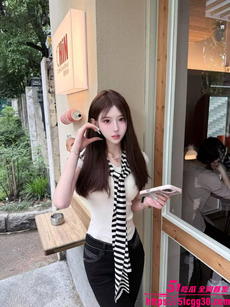 新乡辉县清纯学妹 薛琳琳 穿JK制服脖套狗链与网友做爱 撕破黑丝猛干表情销魂到极致 性瘾小母狗彻底放飞自我！