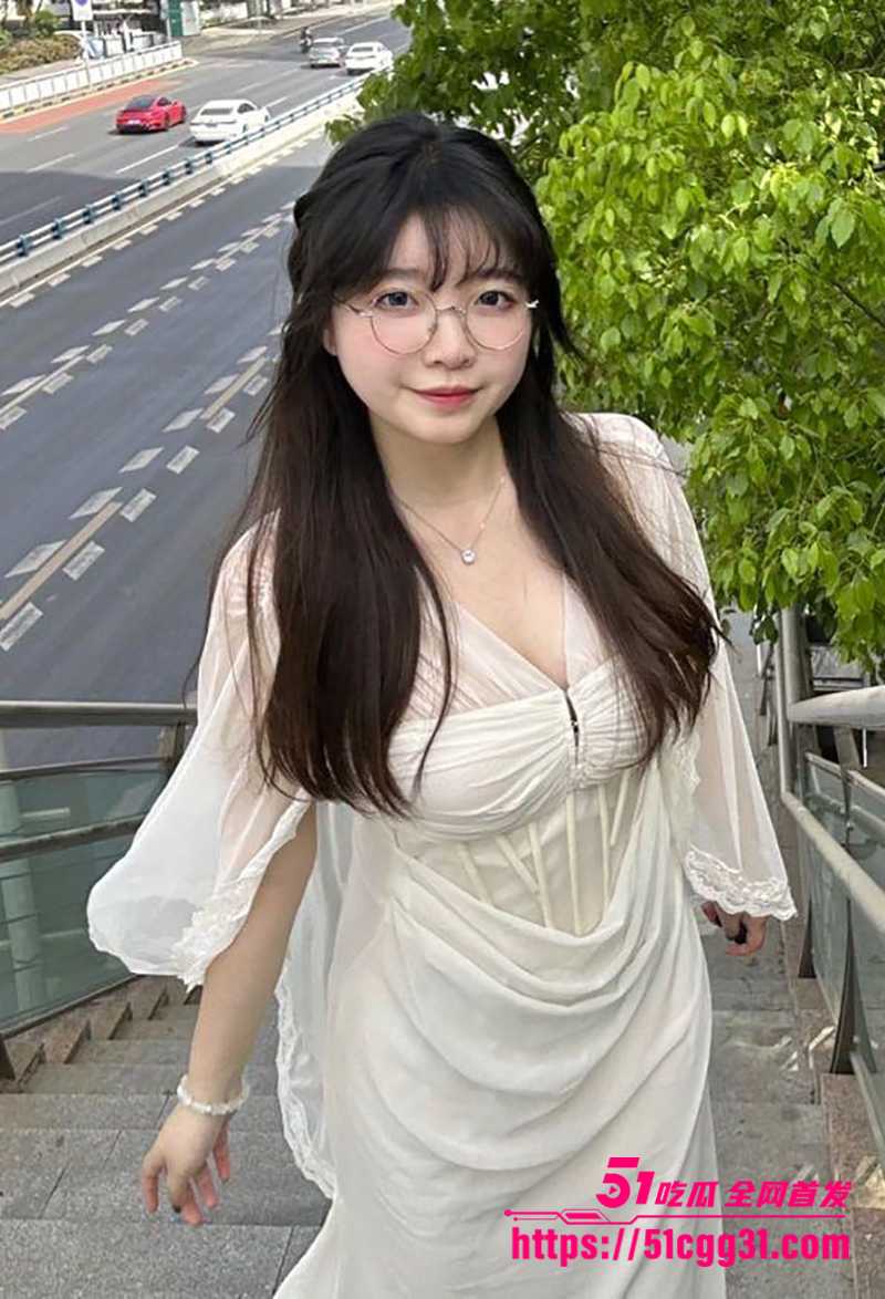 清纯大奶学妹自慰私拍流出！为男友甘当性瘾母狗 跨坐假阳具狂骑 吊钟奶性感摇摆 高潮失控淫叫连连！