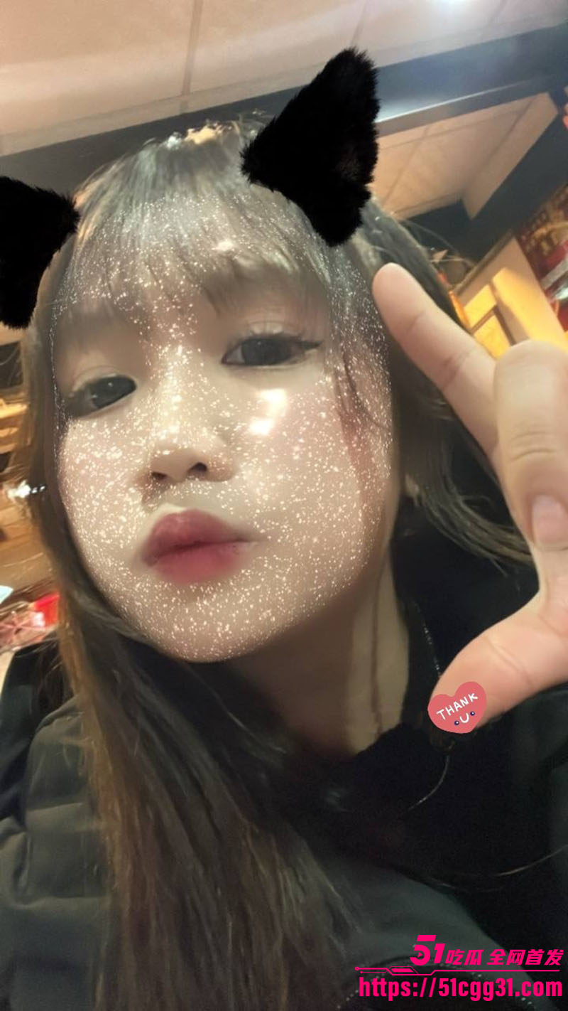 超淫微胖母狗 李佩舞 被网调大神曝光不雅自拍 乳波臀浪翻涌如潮 肥臀高撅掰逼展示骚穴！