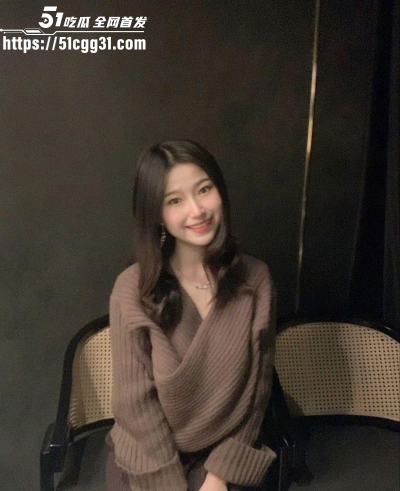 极品母狗女教师瑶瑶后续 订婚前夜与多名男子群P被退婚后彻底放飞 前后夹击打桩狂干 母狗名号坐实！
