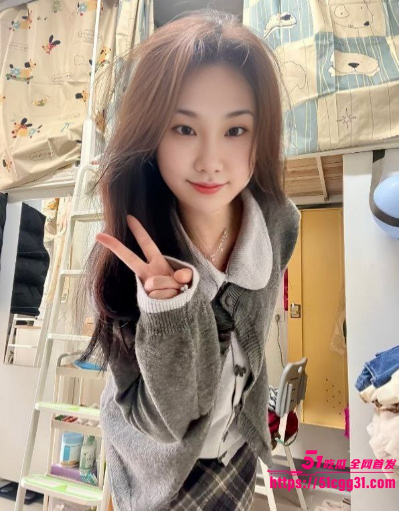 广西清纯少女 马雯 裸贷视频流出 稚嫩酮体写满污秽词语冲击力爆棚 扣穴揉奶彻底沦为病态母狗！