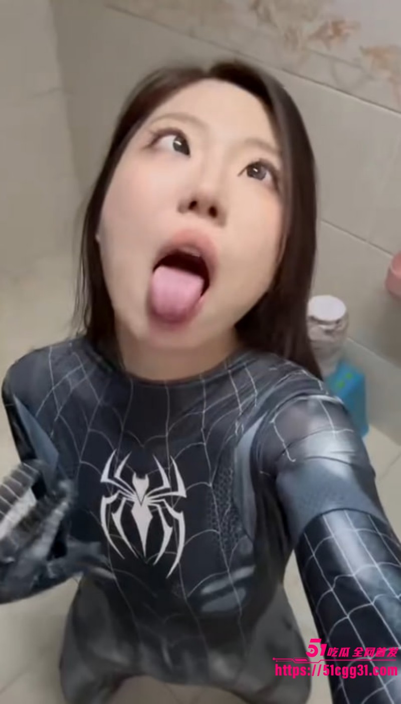 山东精神小妹 陈梓晴 性爱私拍流出 性瘾少女各种约炮放浪形骸 美乳粉穴被多人品尝淫荡本性尽显！