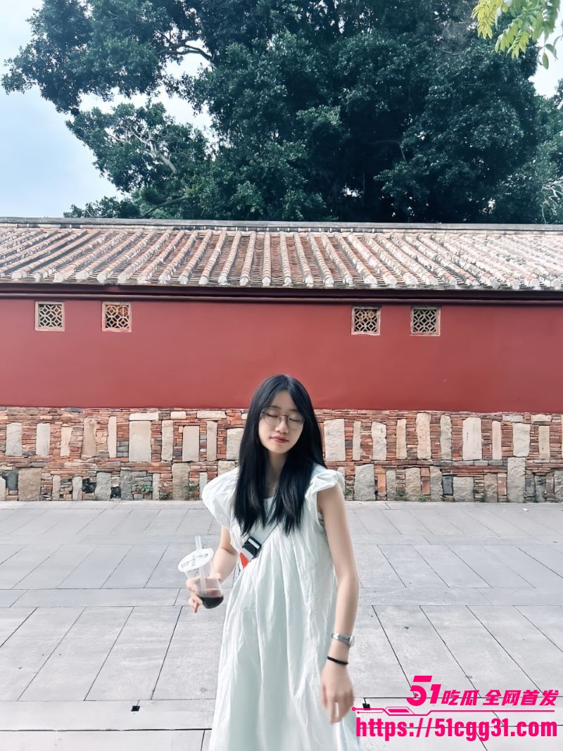 浙江极品眼镜妹陈梓瑜私拍泄漏 2