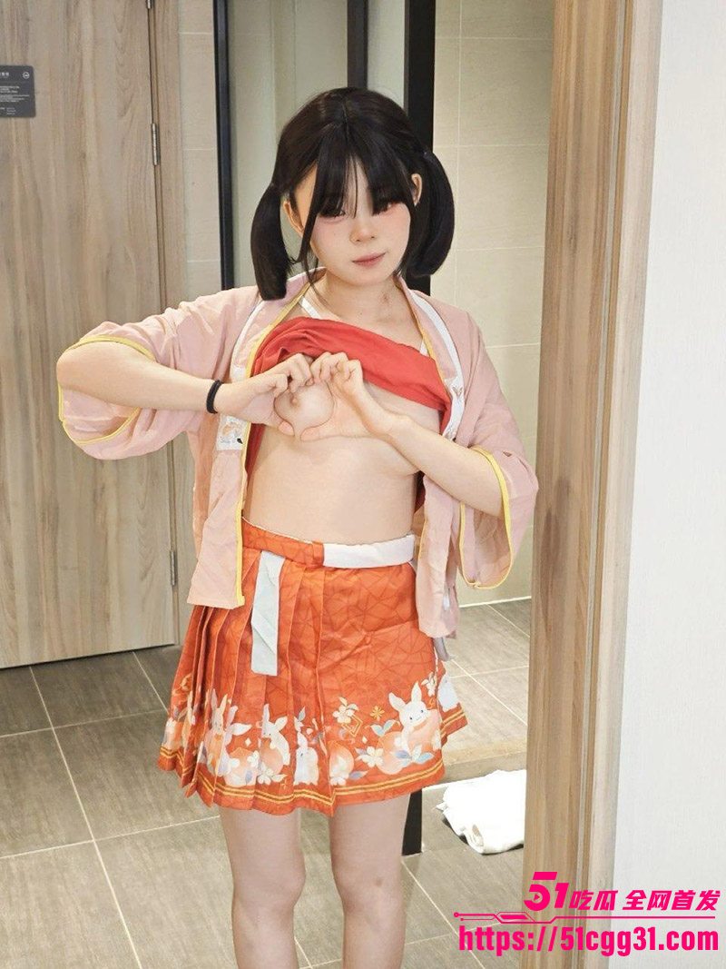 原创大神 鱼哥 超清新篇 亲侄女古风完美露脸 白虎骚穴无套狂干 血脉禁忌加持下激情不断！