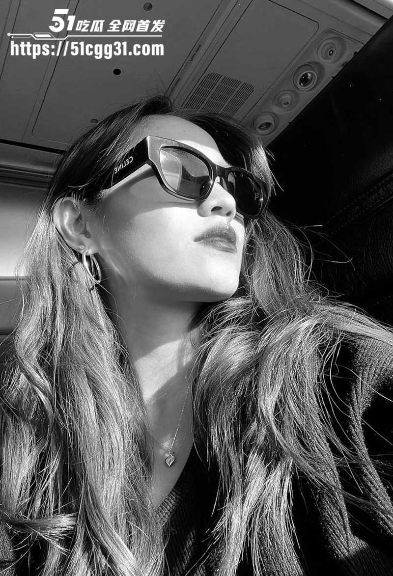 中国留学生约操国外极品正妹 美乳翘臀性感奔放 全裸露脸口活超棒 各种花式爆操 尺度绝对拉满！