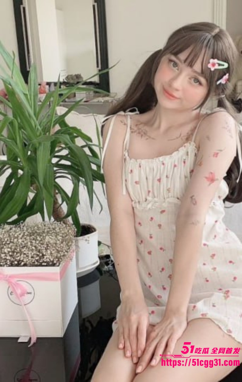 欧美金发甜美自慰私拍流出 美乳粉穴镜头前骚首弄姿 阳具爆操白虎骚穴爽到失神 2