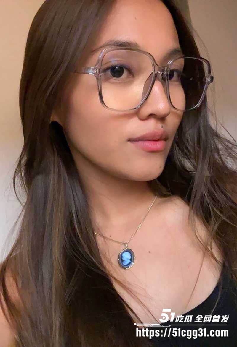性感正妹无套后入视频流出 2 拷贝