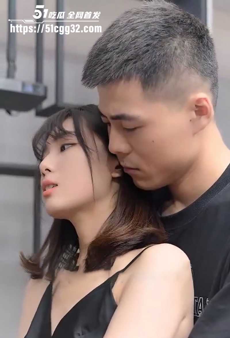 擦边短剧《借种》完整版流出 2 拷贝