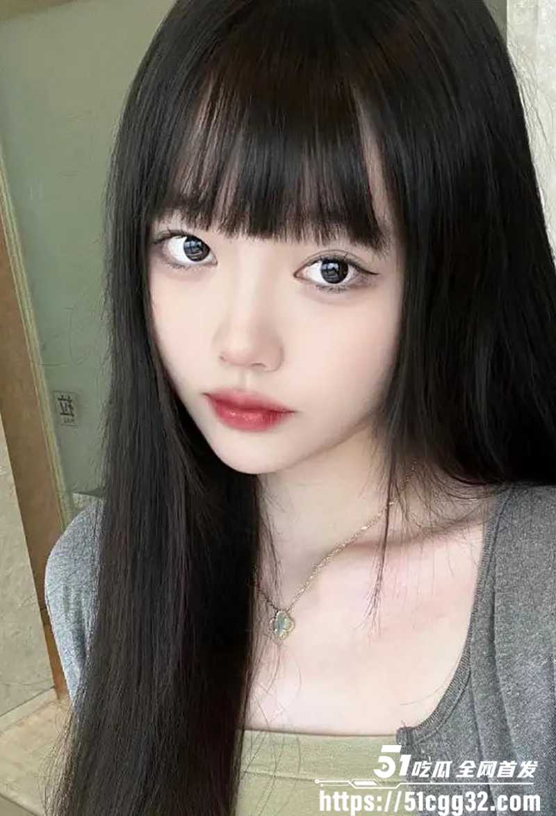 海南极品颜值嫩妹 援交性爱视频流出！萌甜小美女被金主掐脖爆操 玩露脸口交跳蛋自慰 车震摇臀更是风骚！