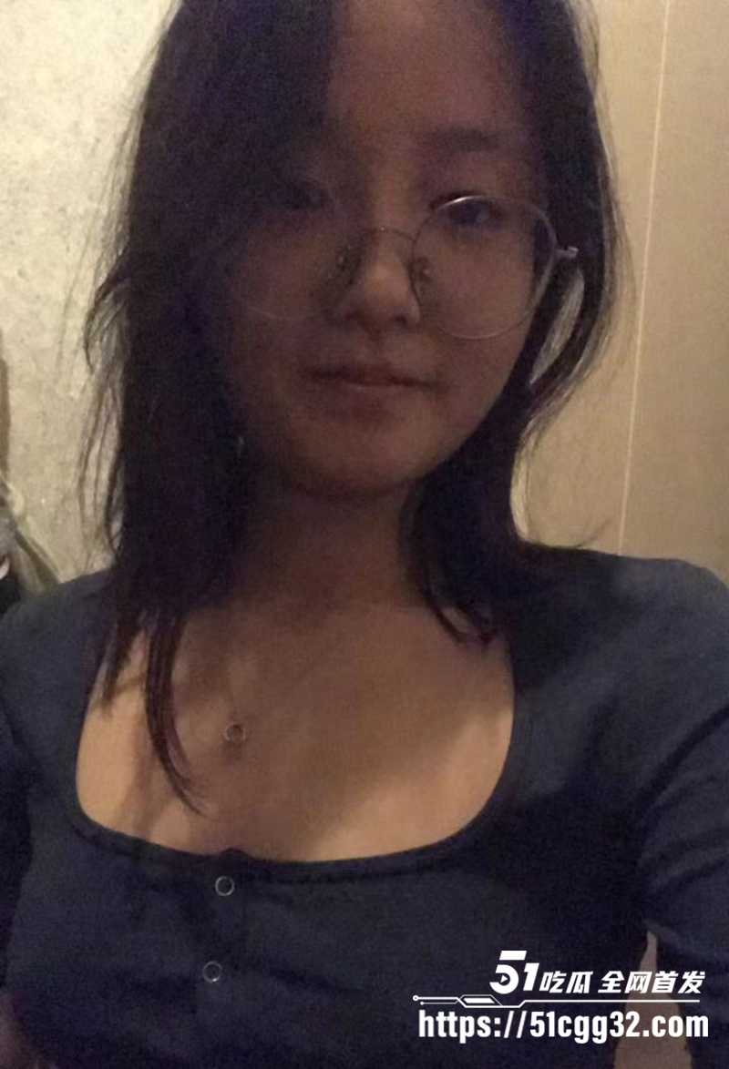 天津眼镜反差婊刘琳娜性爱视频曝光 4 拷贝