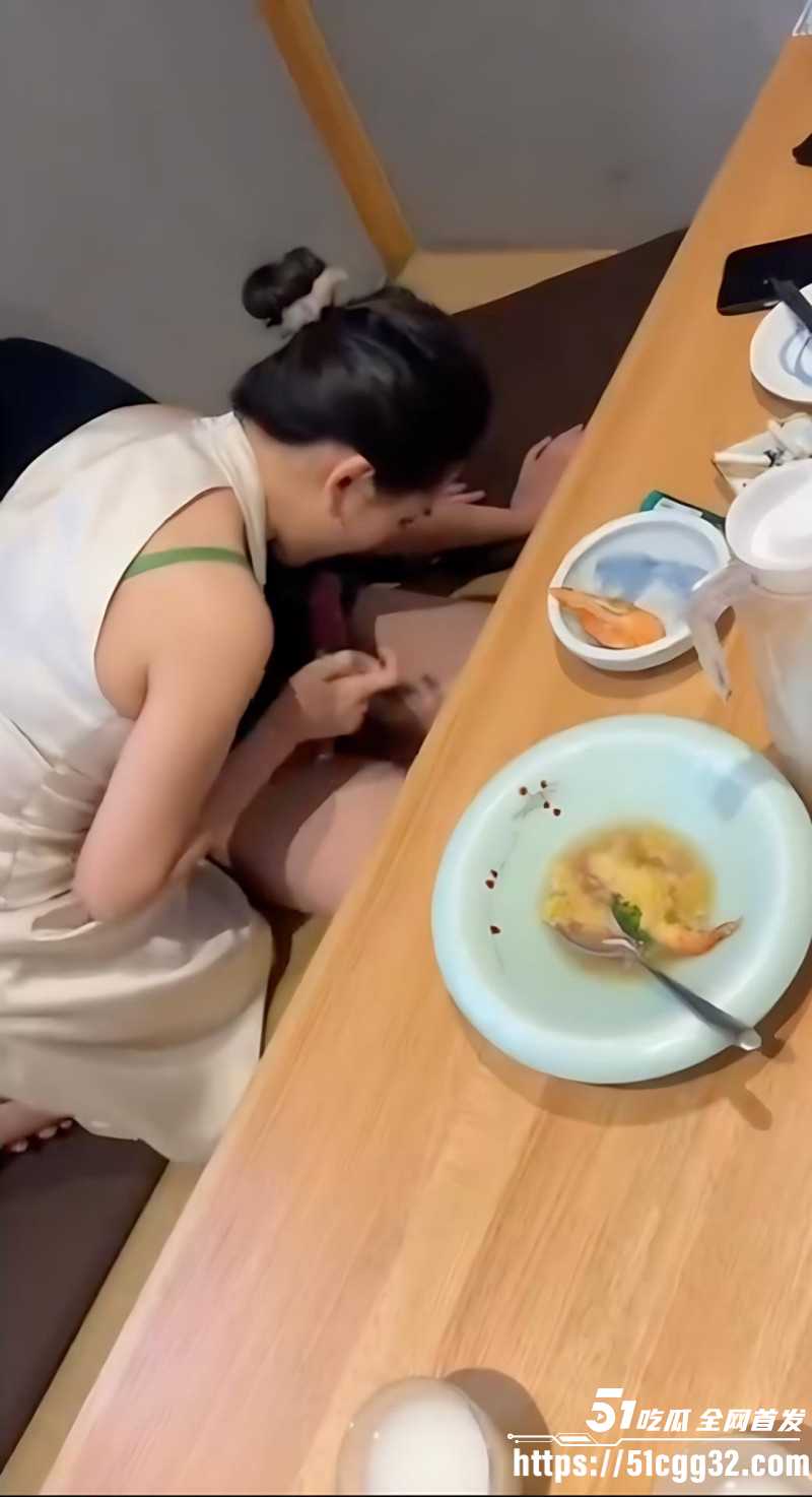 推特大神苏州小霸王约操极品老A803