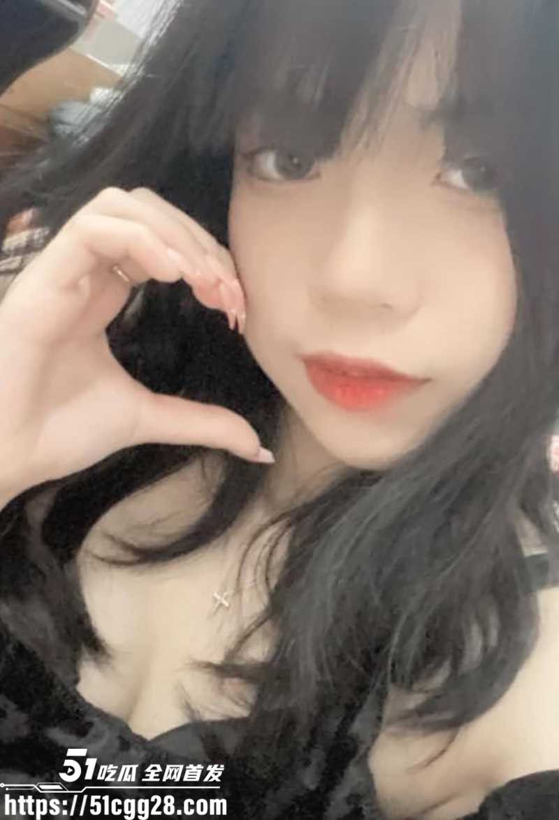 极品高颜值大三学姐婷妮不雅视频曝光3拷贝