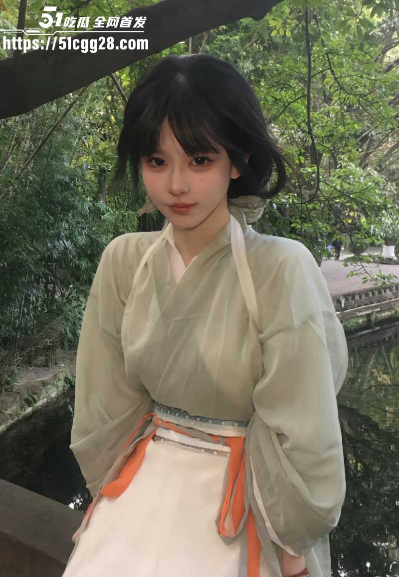 抖音400万粉网红深海蜜柚手铐事件02