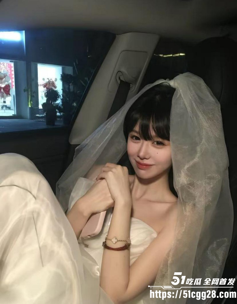 抖音400万粉网红深海蜜柚手铐事件05