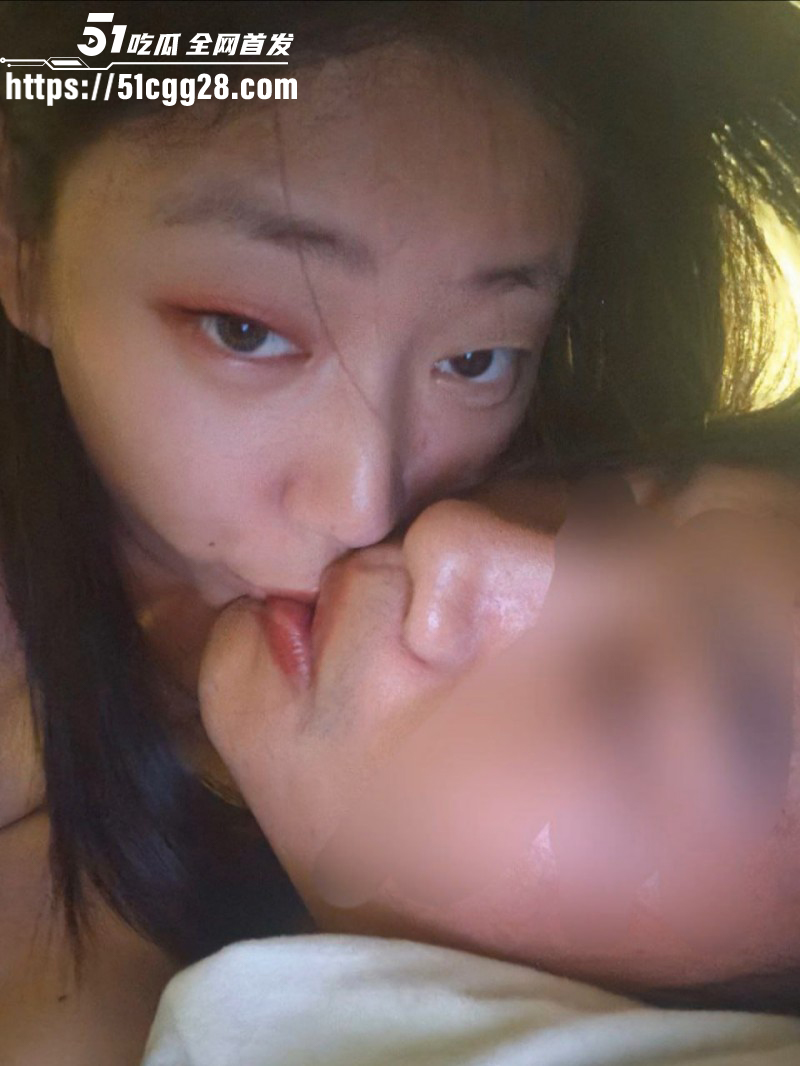 00后良家少妇周苗不雅视频泄密06