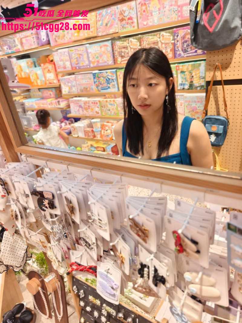 00后良家少妇周苗不雅视频泄密03