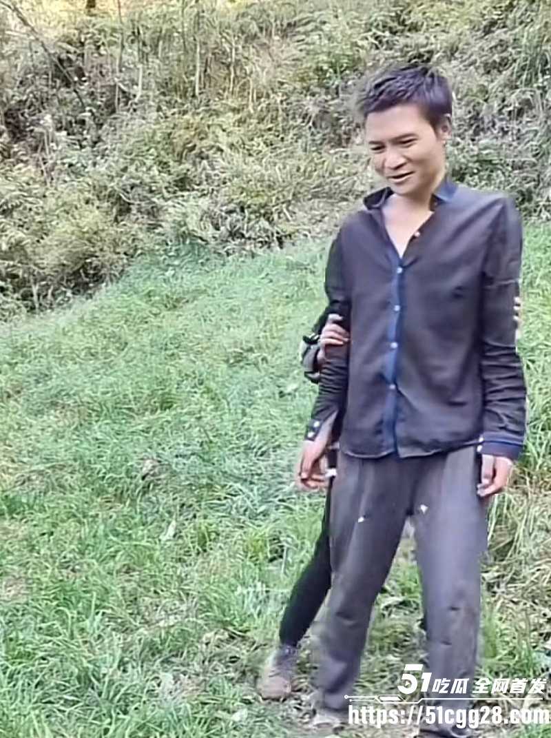 抖音网红小英曝上如拉出轨其亲表妹010