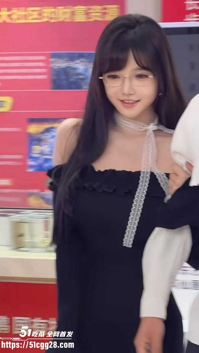 抖音网红糯美子早期下海自慰视频04